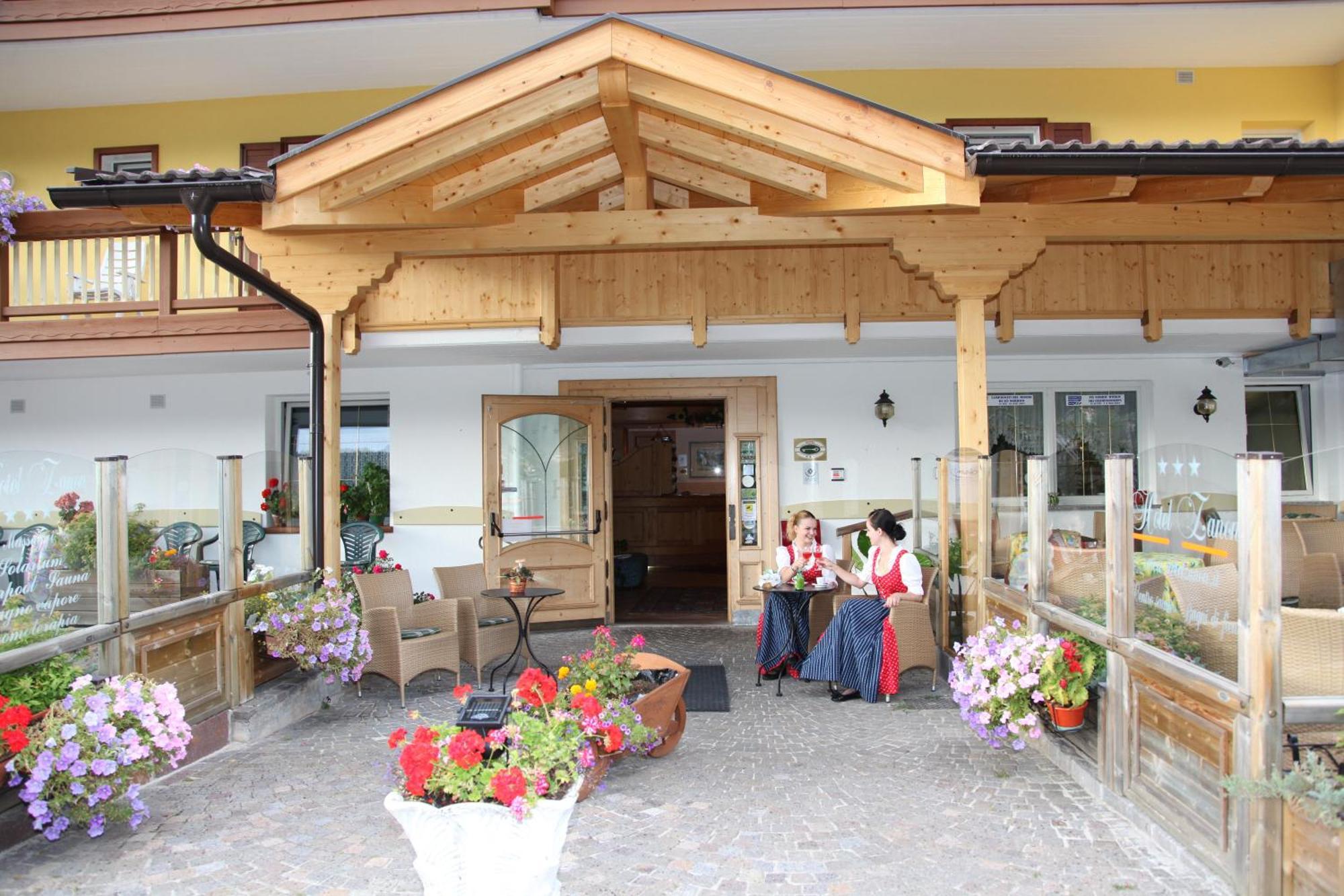 扎诺恩酒店 Ziano di Fiemme 外观 照片